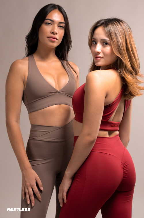 RESTLESS HIGH QUALITY NYLON ACTIVEWEAR SET WOMEN
ropa deportiva RESTLESS para mujer bonita de alta calidad COLOMBIA ROPA DEPORTIVA COLOMBIANA MARCAS DE ROPA DEPORTIVA COLOMBIA
NYLON NATURAL FABRICS|Color:PASSION